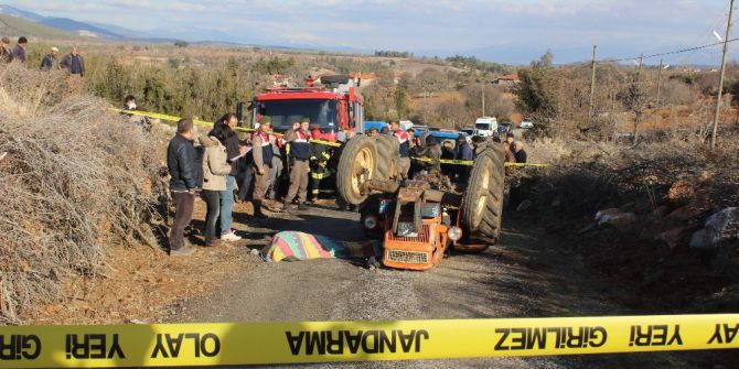 Traktör Devrildi, Karı-koca Hayatını Kaybetti