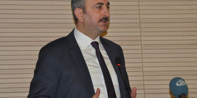 Gaziantep’te “Yeni Anayasa Ve Başkanlık Sistemi” Paneli