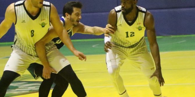 Akhisar Belediyespor, Acıbadem’i Son Periyotta Devirdi