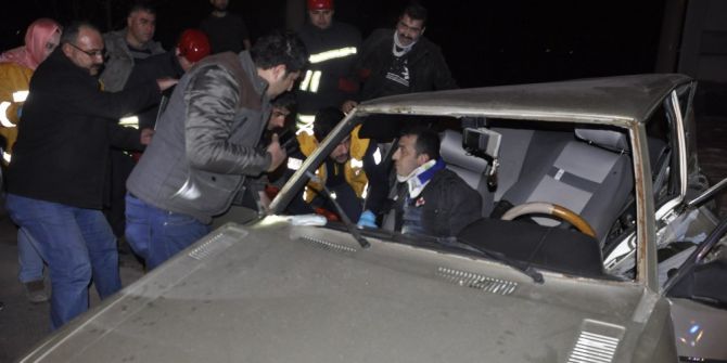 Seydişehir’ De İki Otomobil Çarpıştı: 6 Yaralı