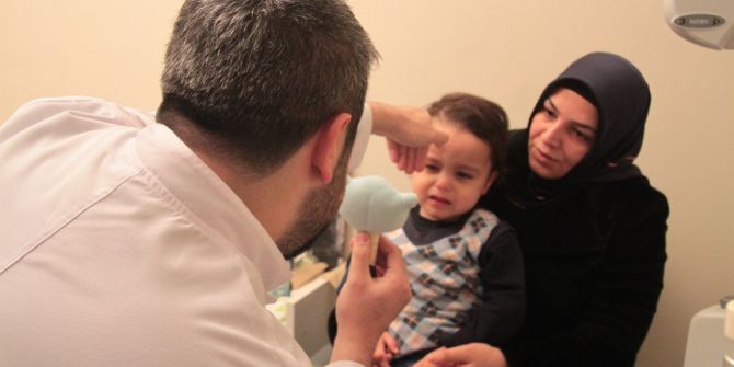 "Bebeklerin 3’üncü Ayına Kadar Göz Muayenesi Yaptırılmalı"
