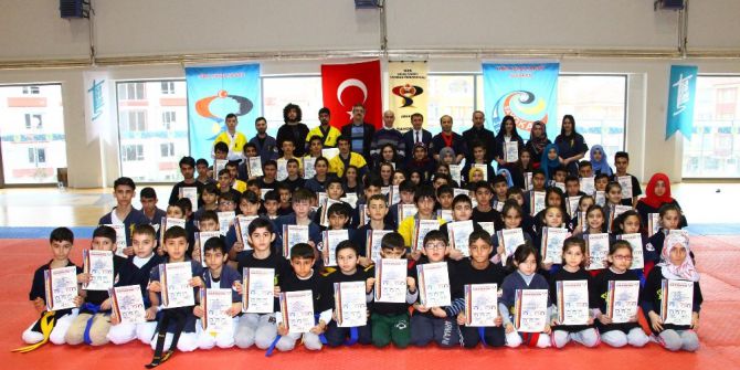 Sayokanda 63 Sporcu Bir Üst Kemere Terfi Etti