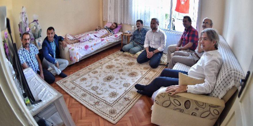 Kasımpaşalı Hüseyin, Mermiye Göğüs Gerdi