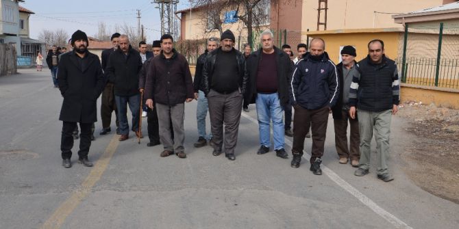 Çarmuzu Mahallesi Sakinleri Doğal Gaz İstiyor