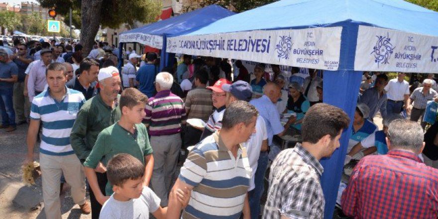 Büyükşehir Demokrasi Şehitleri İçin Hayır Yaptı