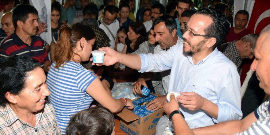 Adü Rektörü Bircan’dan Demokrasi Nöbeti Tutan Vatandaşlara Destek