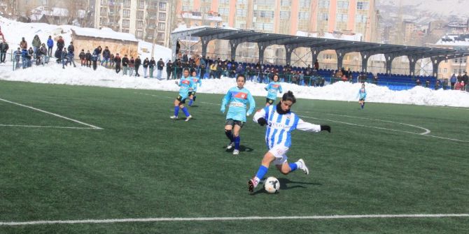 Hakkarigücü’nden Maraş Ekibine Gol Yağmuru