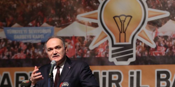 Bakan Özlü’den Referanduma İlişkin ‘Diktatörlük’ Göndermesi