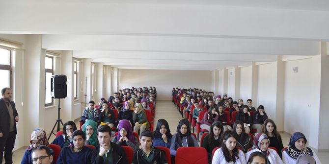 Erzurum’da ‘Öğrenci-yazar Buluşması’ Devam Ediyor