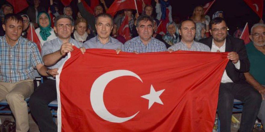 Amasyalı Yöneticiler Bayrak Açtı