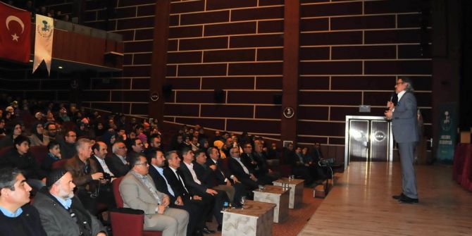 Yazar Armağan, Abdülhamid Han’ın Bilinmeyenlerini Anlattı