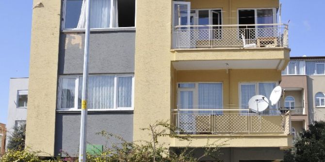 Kızgın Ütünün Yanına Bırakılan Parfümler Az Kalsın Evi Yakıyordu