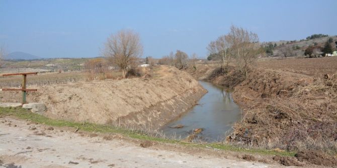Çamköy Mahallesi’nin Sarma Çayı Temizlendi