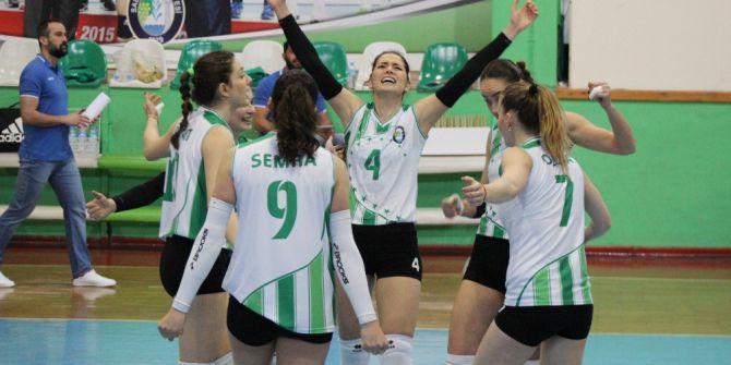 Salihli Belediyespor Filede 5. Sette Güldü