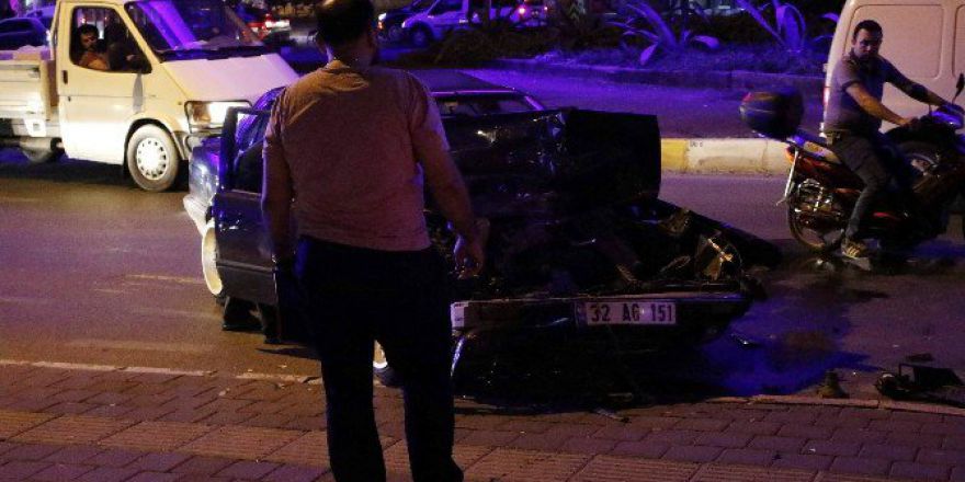 Antalya’da Trafik Kazası: 1 Yaralı