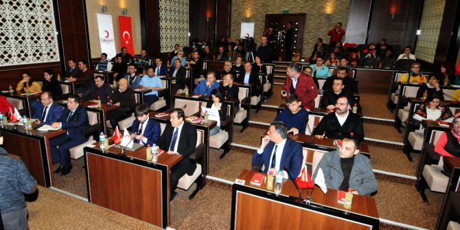 Keçiören Pilot Olarak Seçildi, Türk Kızılay’ı İlk Semineri Verdi
