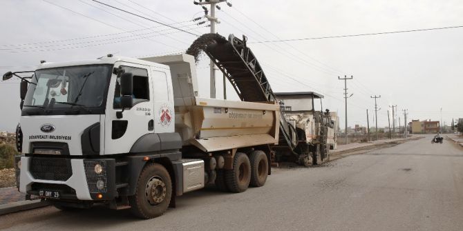 Döşemealtı Belediyesi’nden Kaldırım Ve Sıcak Asfalt