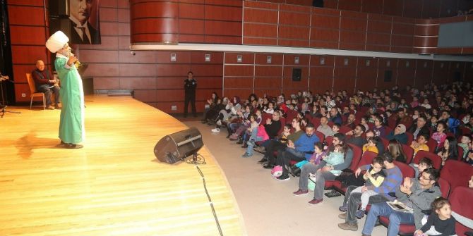 Çocuklar Tiyatro İle Buluşmaya Devam Ediyor