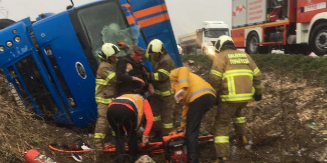 Kargo Kamyonu Kaza Yaptı : 1 Yaralı