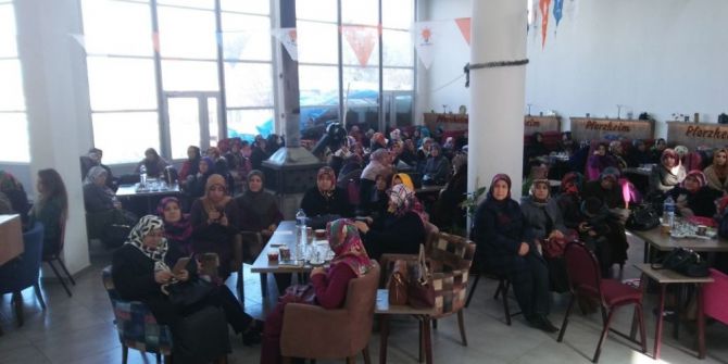 Ak Partili Kadınlar Çayda Buluştu