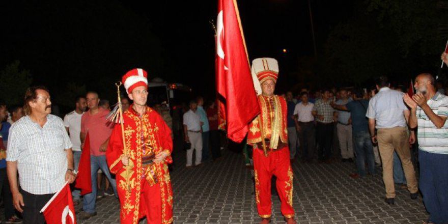 Fethiye’de Mehteran Eşliğinde Demokrasi Nöbeti