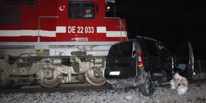 Tren Kazasında Ölü Sayısı İkiye Yükseldi
