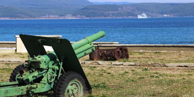 Rus Savaş Gemisi Çanakkale Boğazı’ndan Geçti