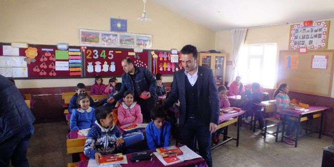 Öğrencilere Kırtasiye Desteği