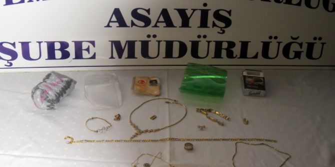 Uşak’ta Hızsızlık Şüphelisi İki Kadın Tutuklandı