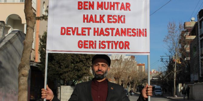 Muhtardan Pankartlı Hastane Talebi