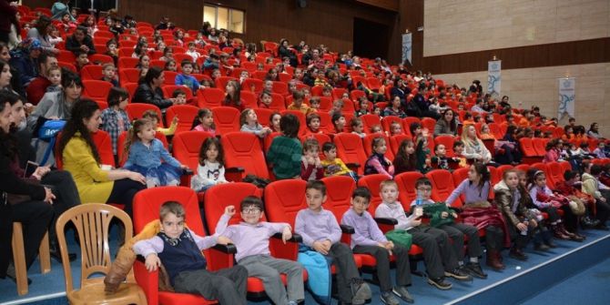 Parmak Kız Süleymanpaşalı Çocukları Eğlendirdi