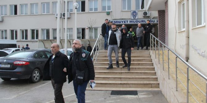 Bursa’daki Uyuşturucu Operasyonunda 9 Tutuklama