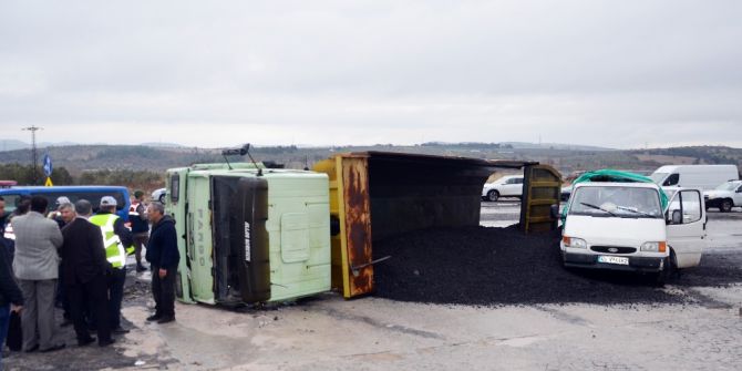 Soma’da Aynı Yerde Bir Günde Üç Kaza: 2 Yaralı