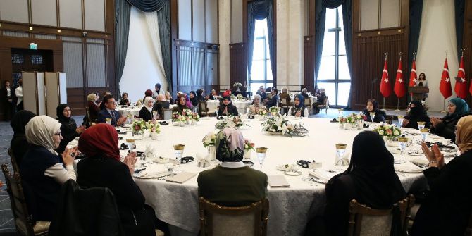 Emine Erdoğan Suriyeli Kadınları Külliyede Ağırladı