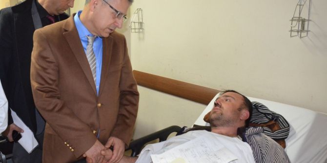 Vali Alpman’dan Kazada Yaralananlara Ziyaret