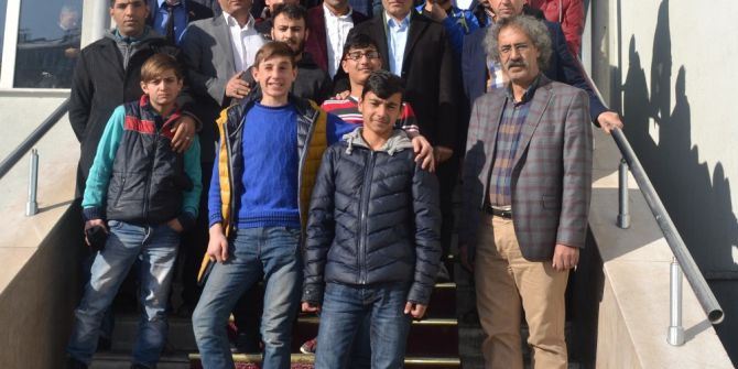 Yıllar Sonra Aynı Yetiştirme Yurdunda Bir Araya Geldiler