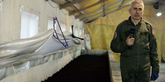 Emekli Esker Solucan Gübresi Üretiminde Kendi Sistemini Geliştirdi