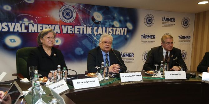 Sosyal Medyanın Etik Sorunları İaü’de Tartışıldı