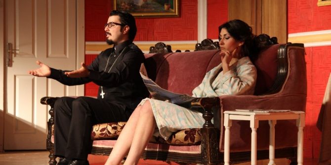 Sahne Tozu, Selçukluları Güldürdü