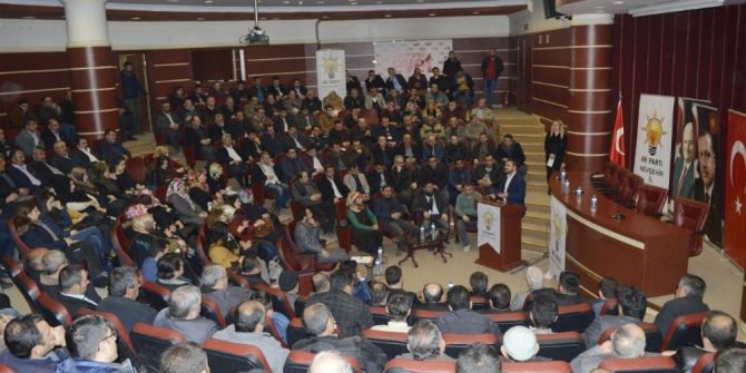 Ak Parti Teşkilatları Cumhurbaşkanlığı Hükümet Sistemi Konusunda Bilgilendirildi