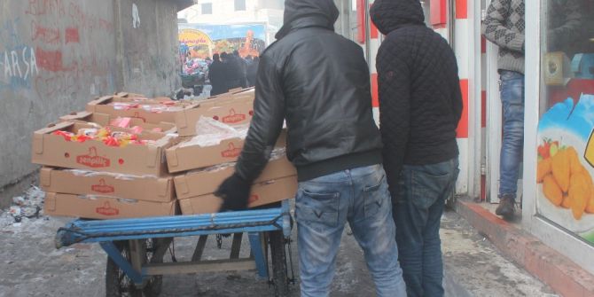 Dondurucu Soğukta Ekmek Kavgası