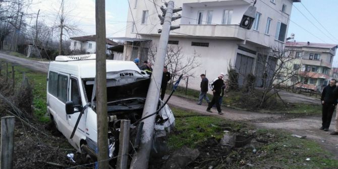 Minibüsün Çarptığı Bisikletli Hayatını Kaybetti