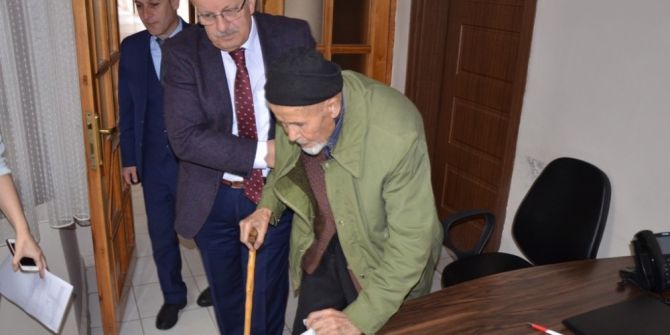 92’lik Dede: “Ölmeden Erdoğan’ı Görmek İstiyorum”