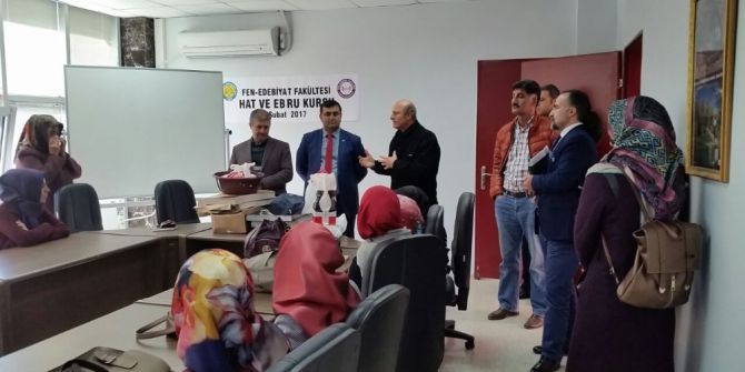 Harran Üniversitesinde Ebru Ve Hat Sanatı Kursu Açıldı