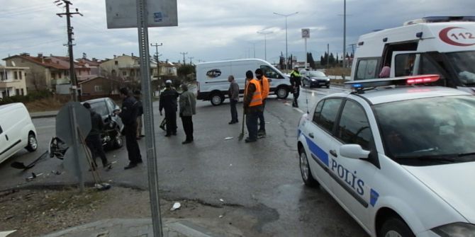 Burhaniye’de Zincirleme Kaza: 1 Yaralı