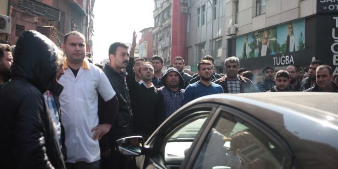 Büyüksaat Esnafı Adana Trafiğini Kilitledi