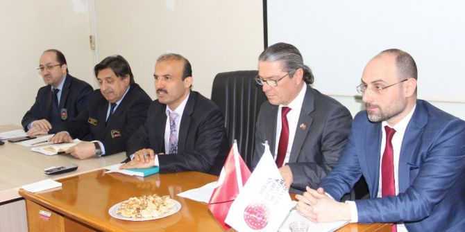 Aygün: "Gümrük İdarelerinde Yetkisiz Kişilerin İş Takibi Yapmasına İzin Vermeyeceğiz"