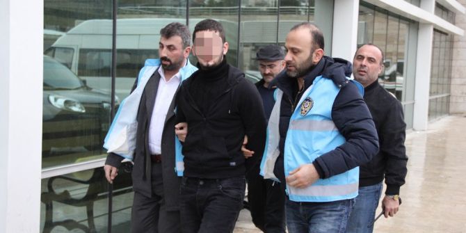 Hırsızlık Suçundan Aranan Genç Yakalandı