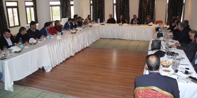 Vali Koçak, Gazetecilerle Bir Araya Geldi