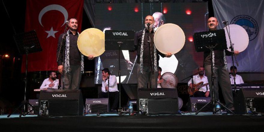 Kardeşlik Türküleriyle Demokrasi Nöbeti